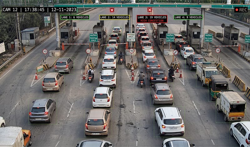 Manage vehicle queue lengths at checkpoints.